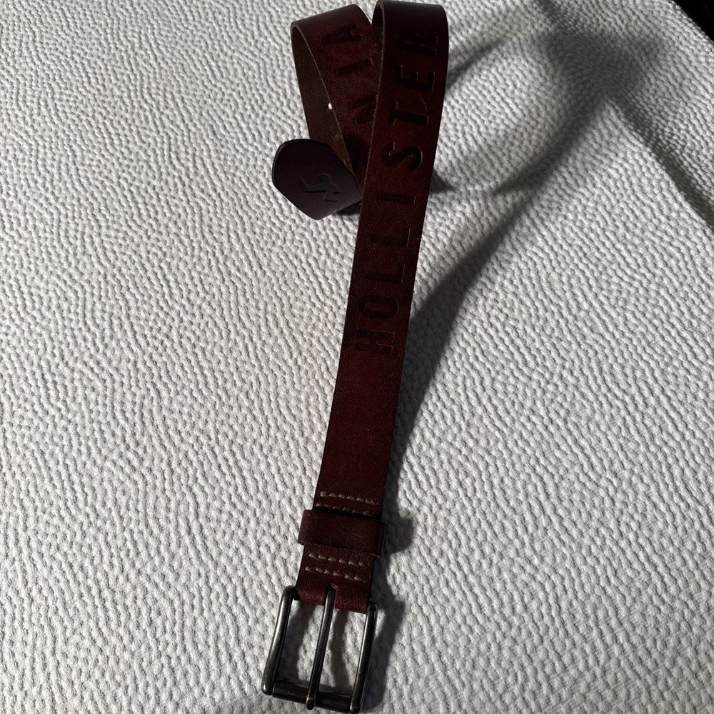 Vintage Hollister Y2K Leather Bear Belt Sz 32 Boho Enamel Buckle Stamped